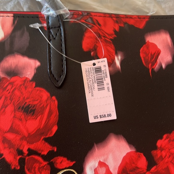NWT Red Roses Victoria Secret Bag - Picture 3 of 8